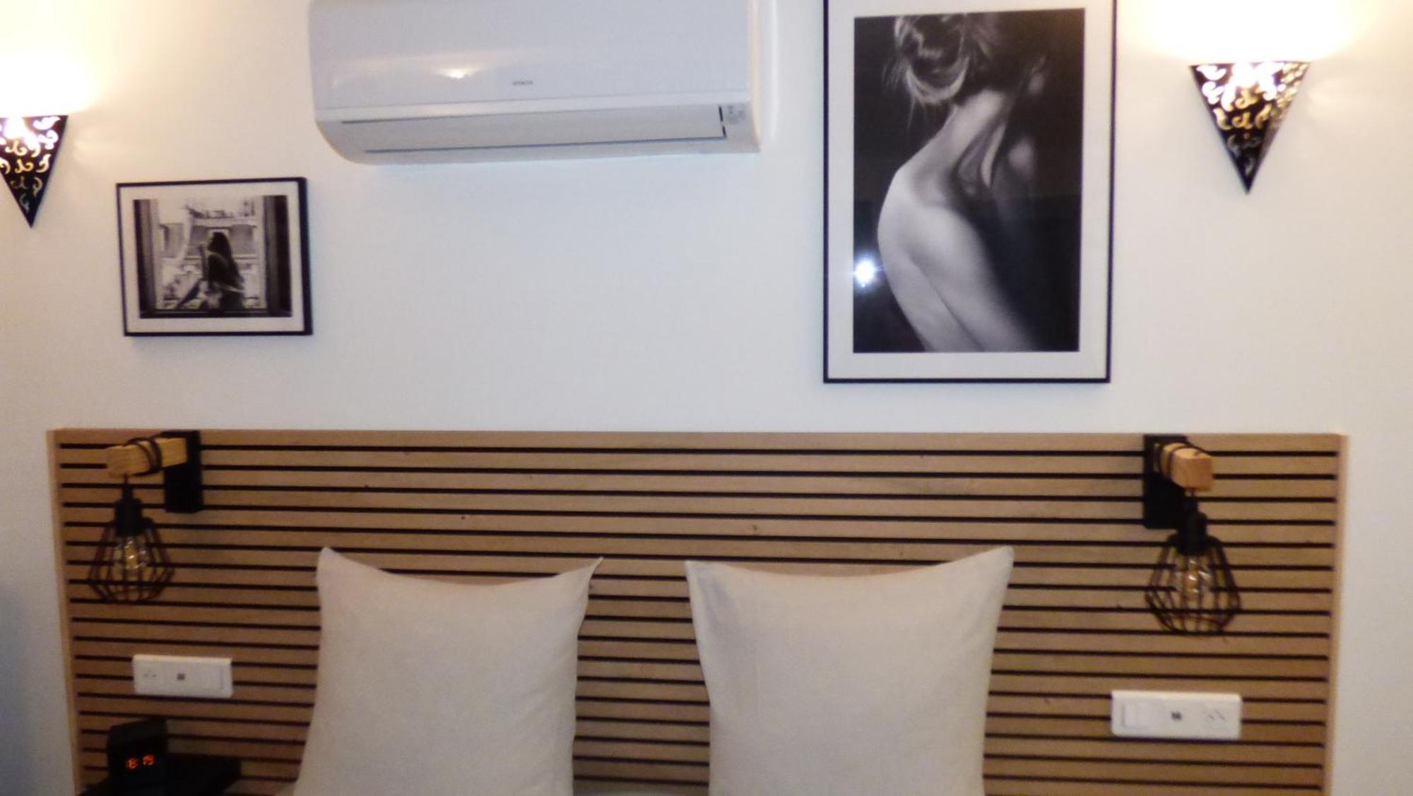 La Colline Aux Yeux Doubs Bed & Breakfast โบม-เลส์-ดามส์ ภายนอก รูปภาพ