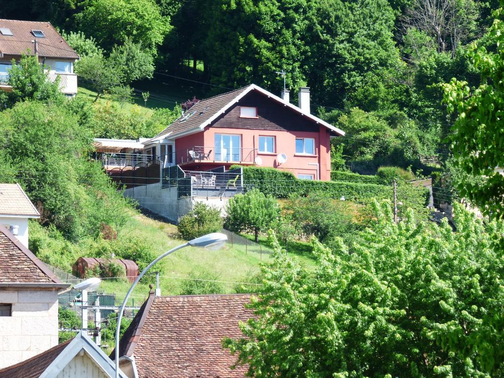 La Colline Aux Yeux Doubs Bed & Breakfast โบม-เลส์-ดามส์ ภายนอก รูปภาพ